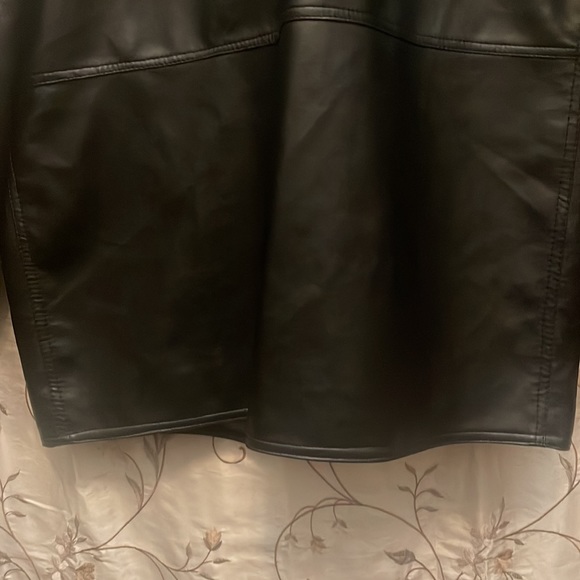 A Collezioni Authentic Leather Jacket. Brand New. - Picture 14 of 16